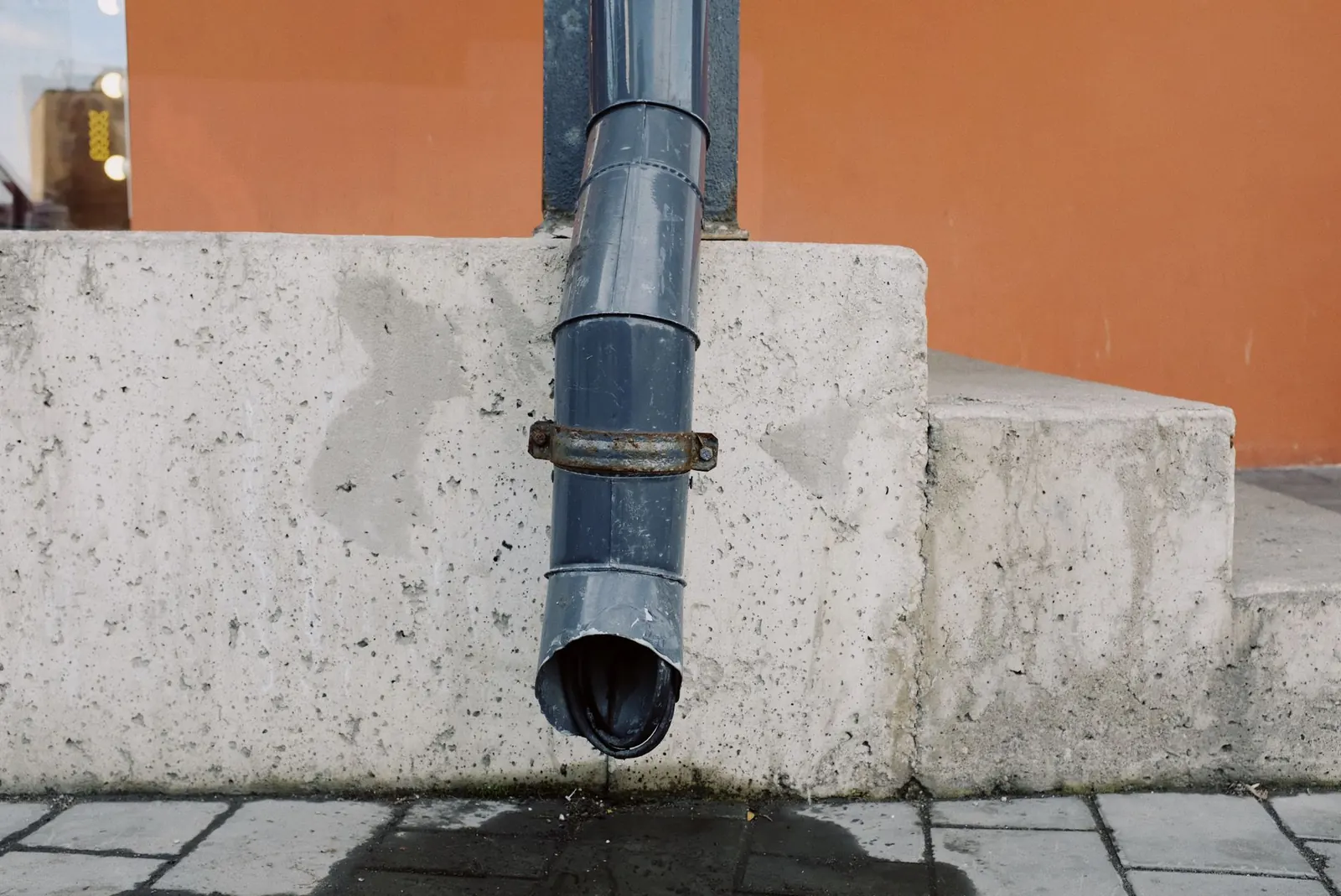 Rain Barrels: A Homeowner’s Guide to Collecting Roof Water